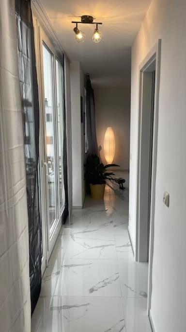 Gemuetlichkeit Am Rhein Koeln Bonn Messe Apartment *